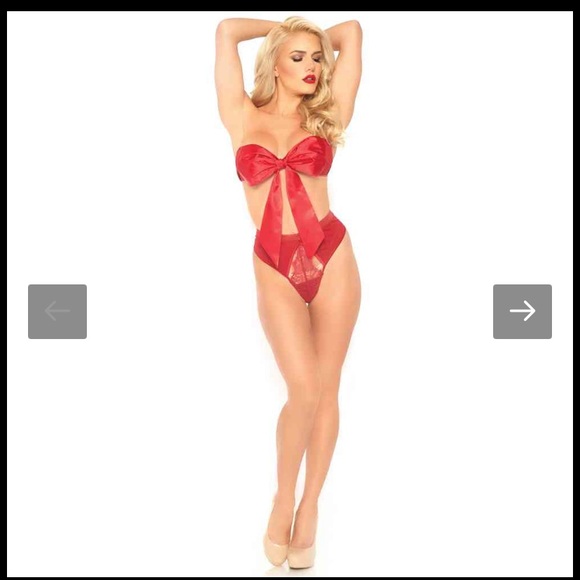 Lingerie Set - Picture 2 of 9